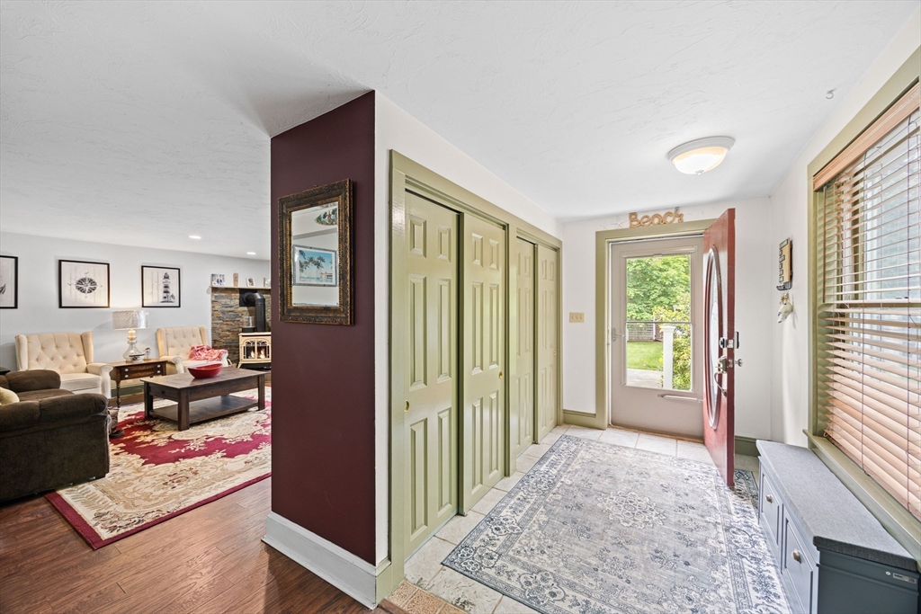 64 River St