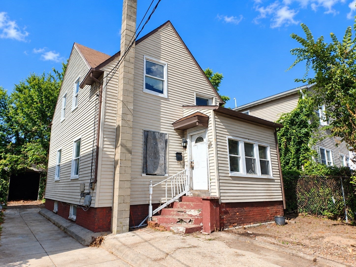 17 Rodman St