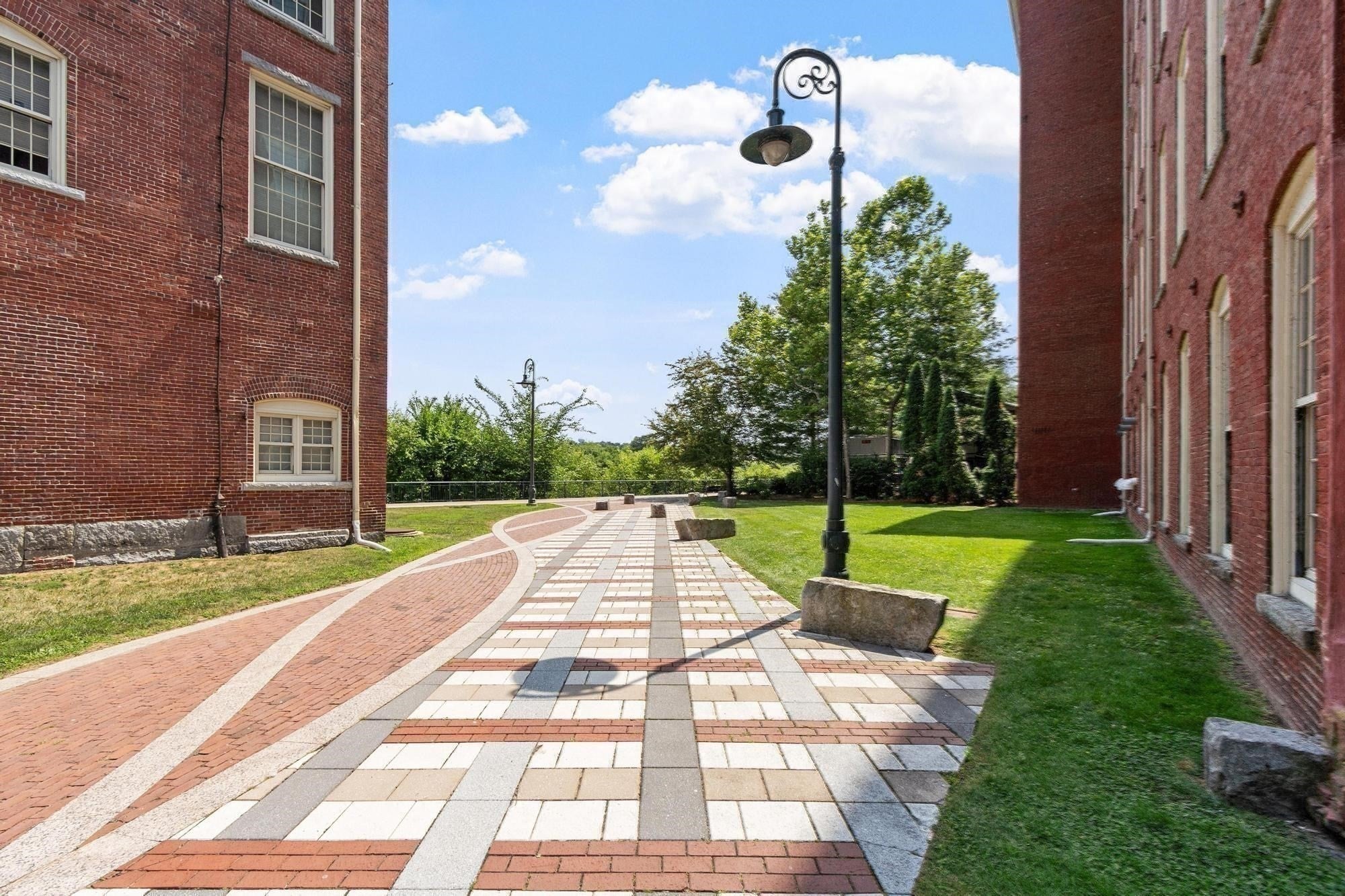 52 Lawrence Dr #601, Lowell, MA, 52 Lawrence Dr #601, Lowell, MA Photo #17