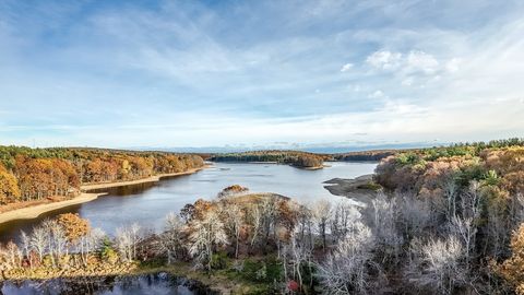 17 Crowningshield Dr Paxton MA 01612