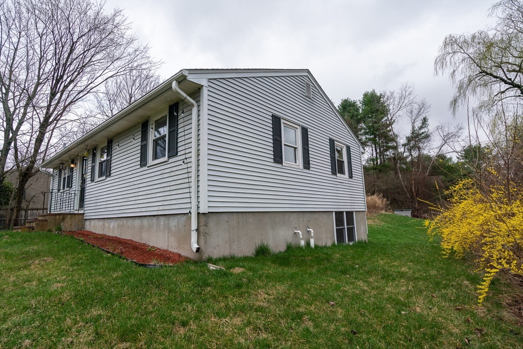 327 Plymouth Street
