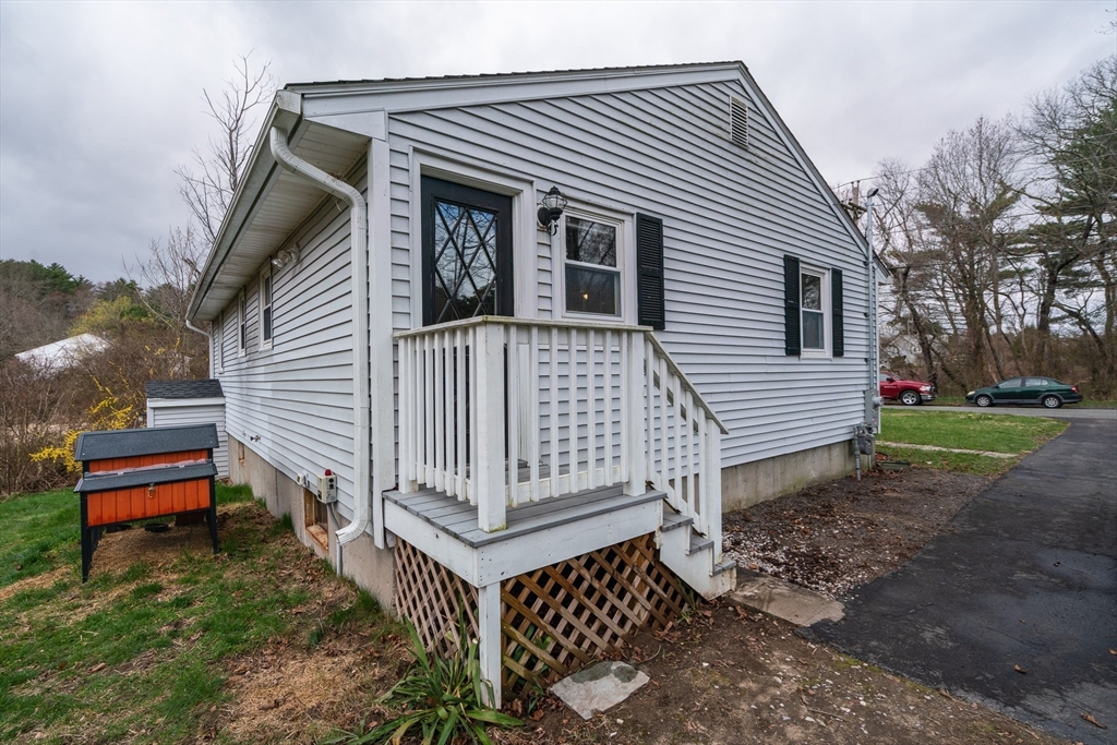 327 Plymouth Street