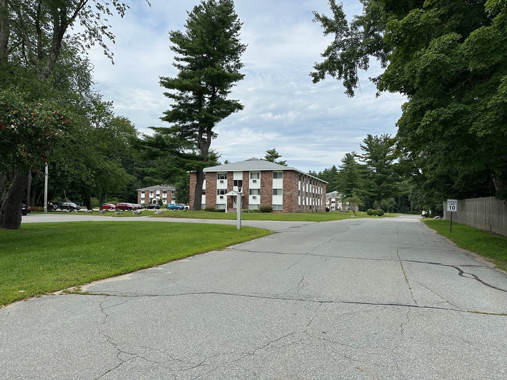 5 Turnpike Rd. 225