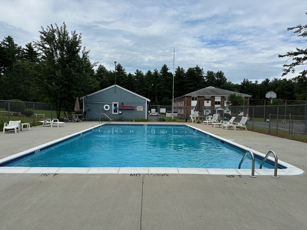 5 Turnpike Rd. 225