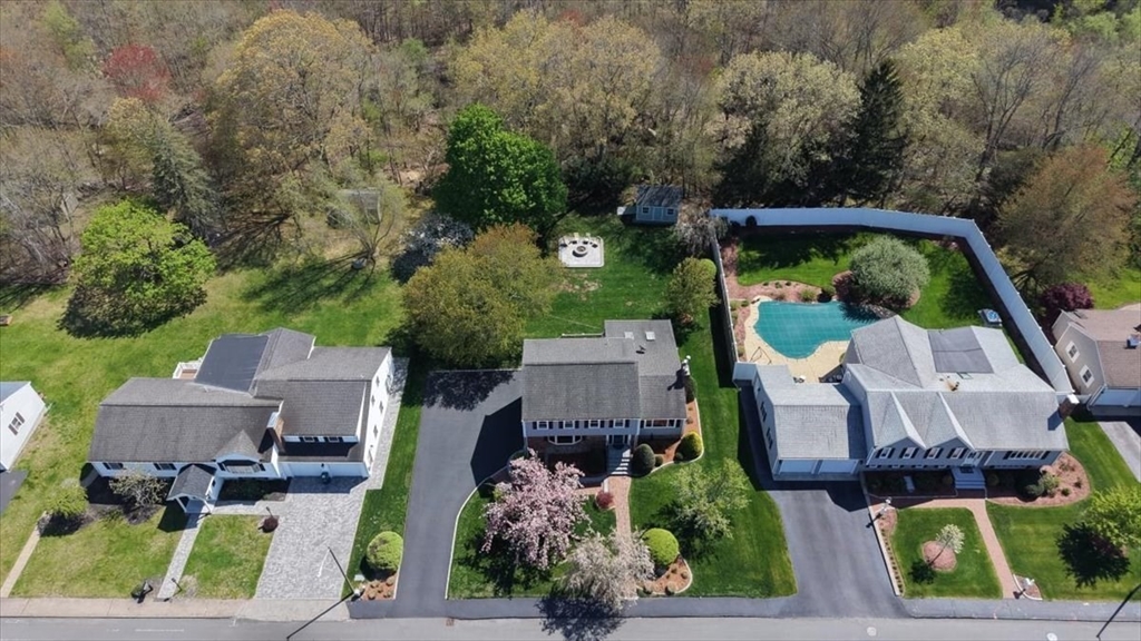 111 Barstow Dr, Braintree, MA Photo #31
