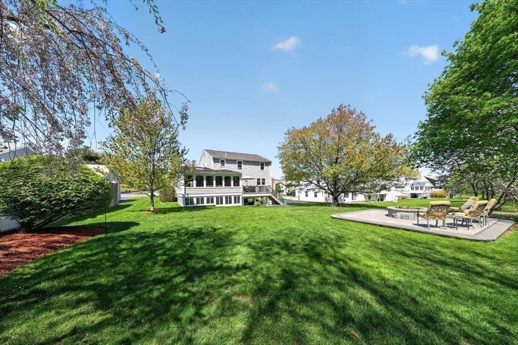 111 Barstow Dr, Braintree, MA Photo #28