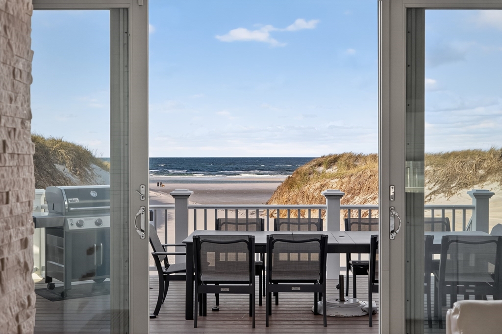 Dennis, Massachusetts 02638, United States, 4 Bedrooms Bedrooms, ,5 BathroomsBathrooms,Residential,Active,243074