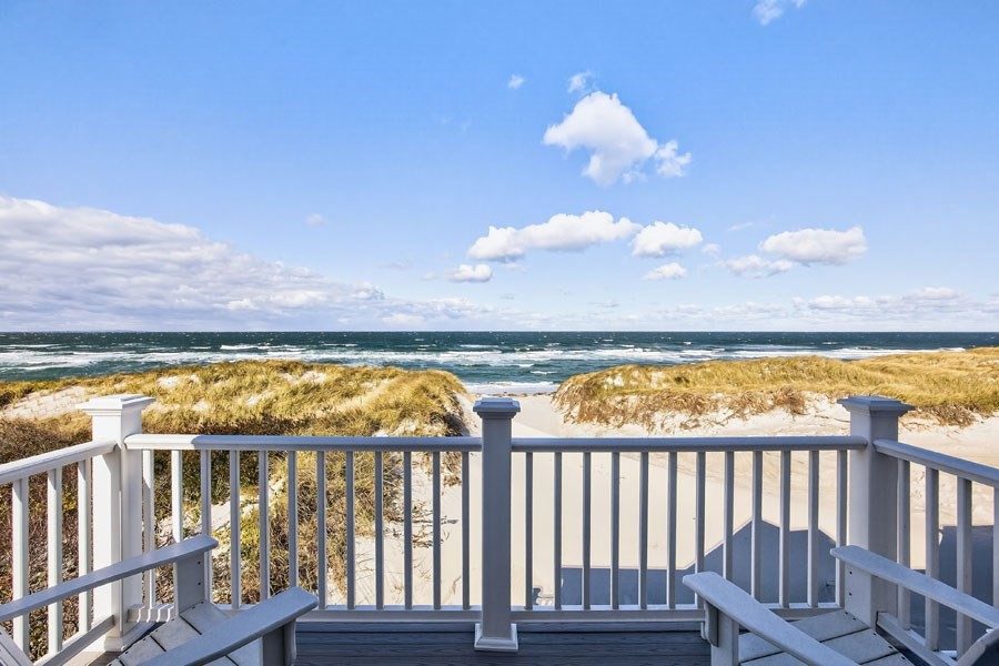 Dennis, Massachusetts 02638, United States, 4 Bedrooms Bedrooms, ,5 BathroomsBathrooms,Residential,Active,243074