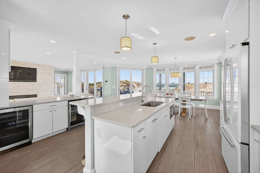 Dennis, Massachusetts 02638, United States, 4 Bedrooms Bedrooms, ,5 BathroomsBathrooms,Residential,Active,243074