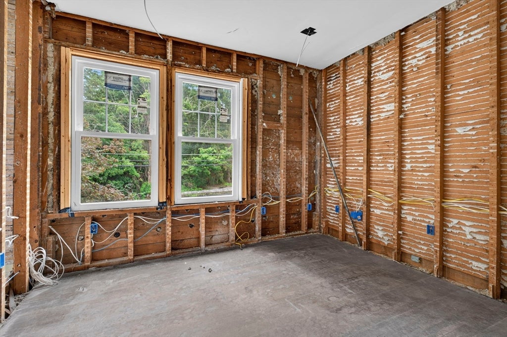 35 Leominster Rd, Lunenburg, MA Photo #26