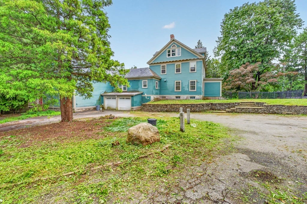 35 Leominster Rd, Lunenburg, MA Photo #4