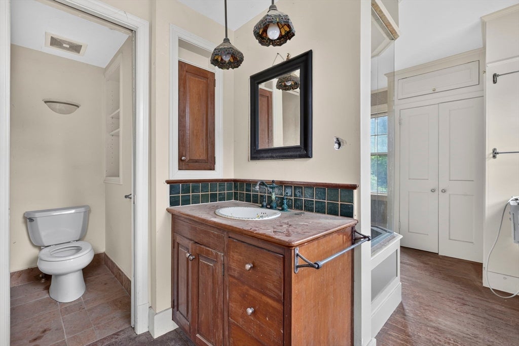 35 Leominster Rd, Lunenburg, MA Photo #30