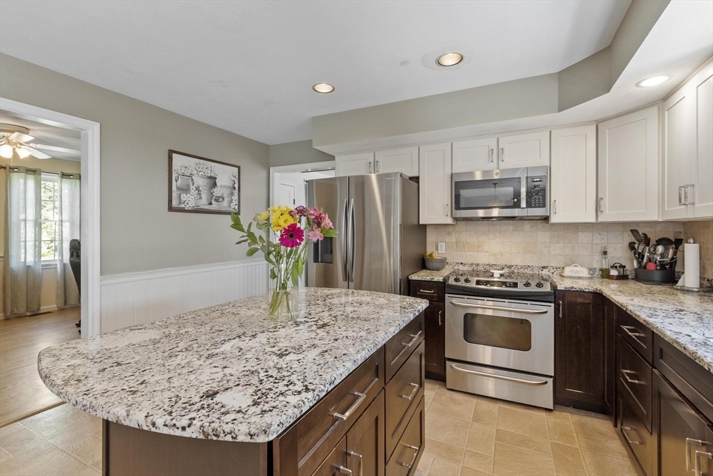 4 Ridge Rd, Pepperell, MA, 4 Ridge Rd, Pepperell, MA Photo #11