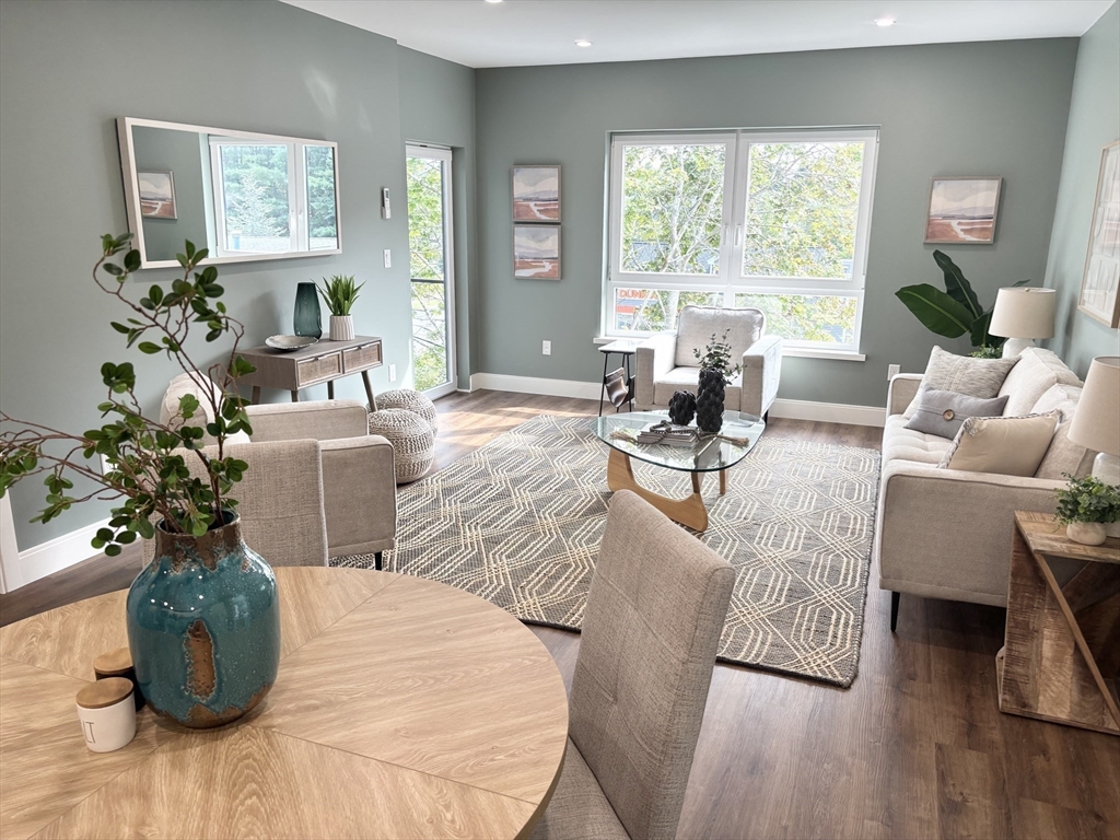 1391 Main Street 204