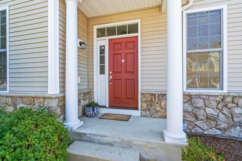 11 Pondside Lane 11 Bolton MA 01740