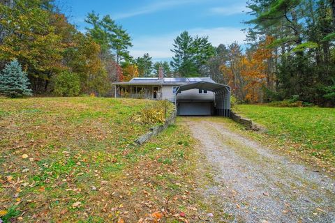 18 Little Alum Rd Brimfield MA 01010