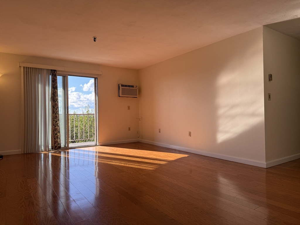 115 W Squantum St 810