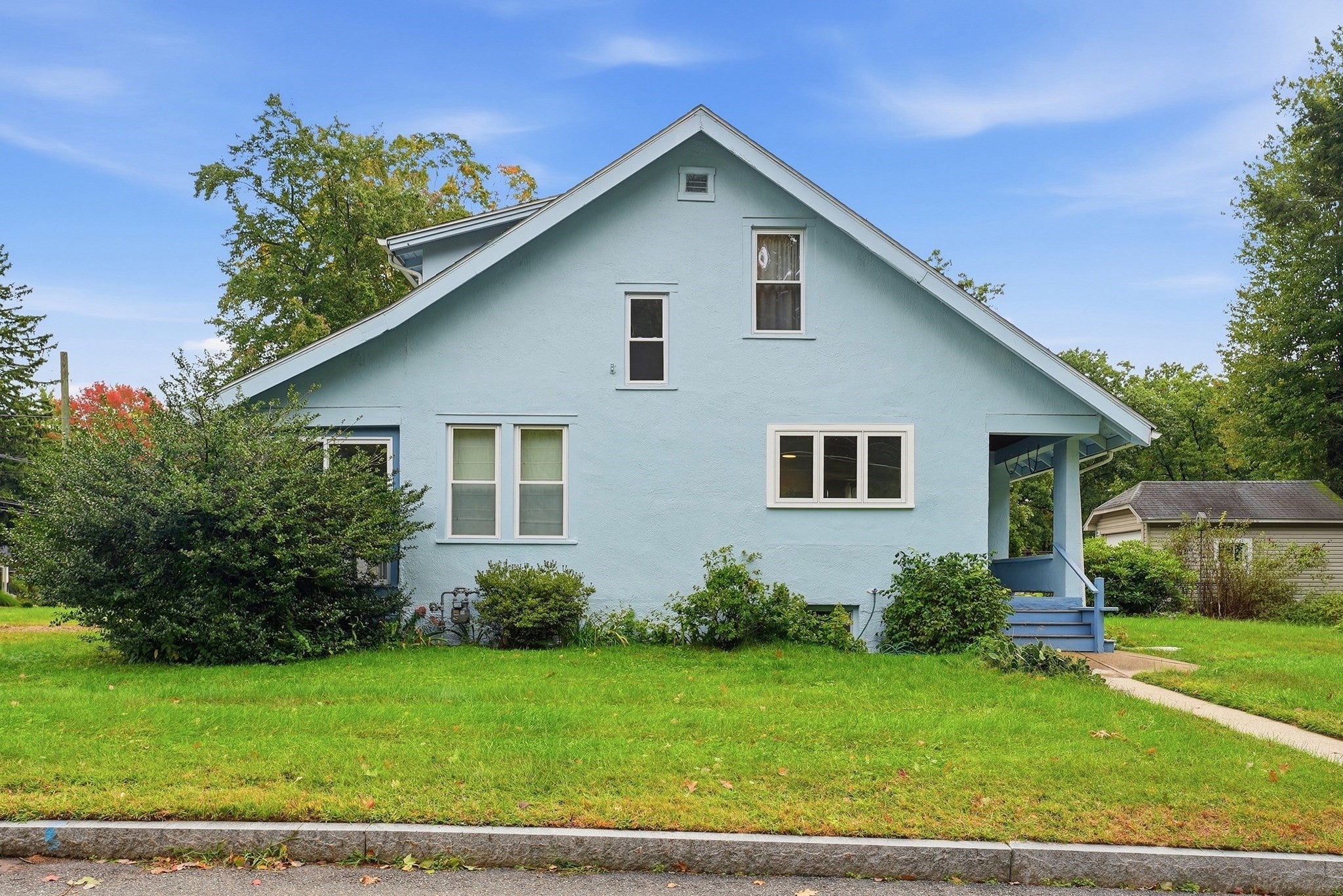 Photo of 102 Tiffany St, Springfield, MA