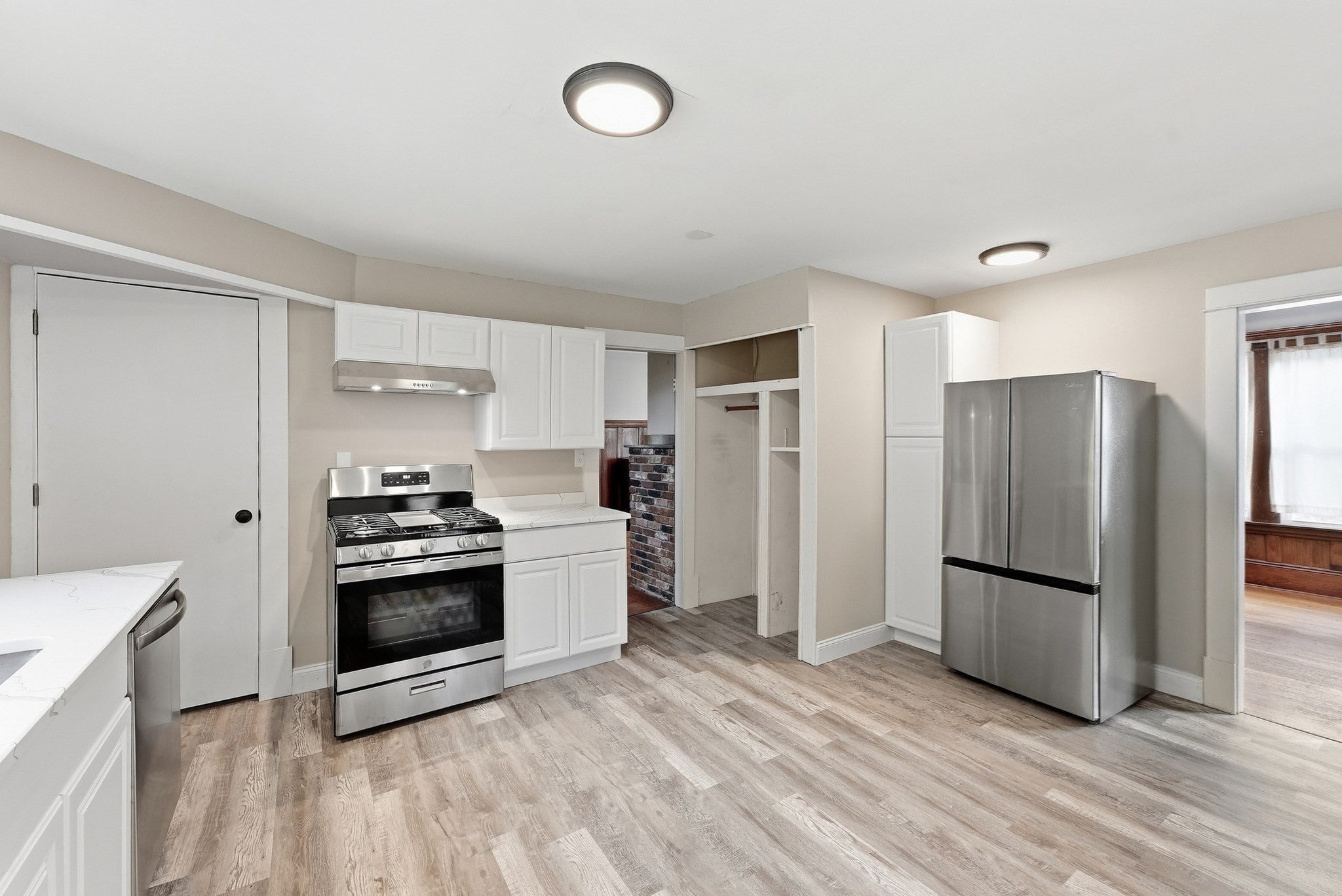 102 Tiffany St, Springfield, MA Photo #12