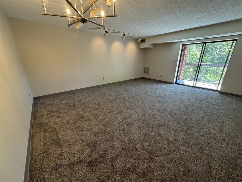 159 Main St 37A