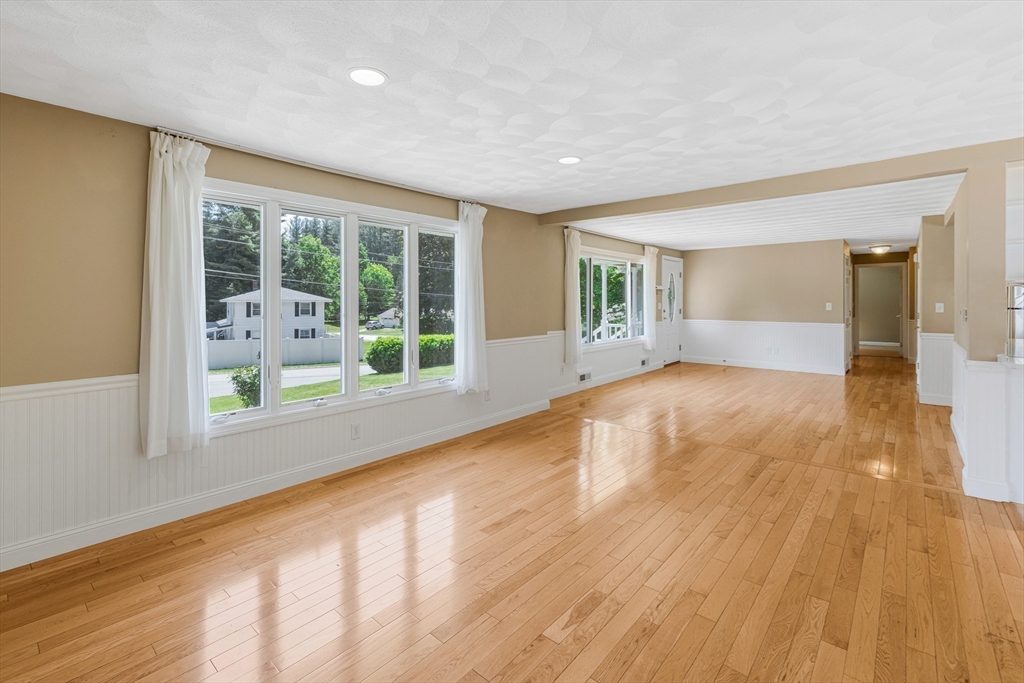 14 Raymond Rd