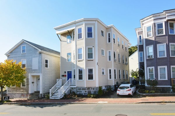144 BRIDGE ST APT 1, SALEM, MA 01970 - Image 8bb3804071985e777dfd89dbde0f8cf0/3113231305