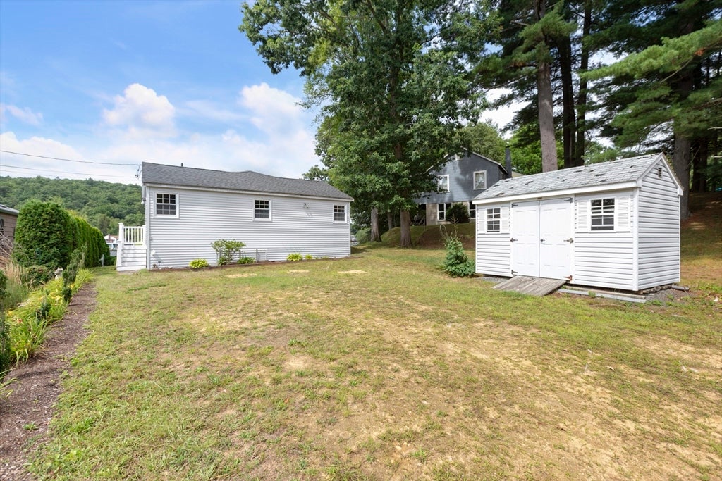 4 Shore Ln, Holland, MA Photo #31
