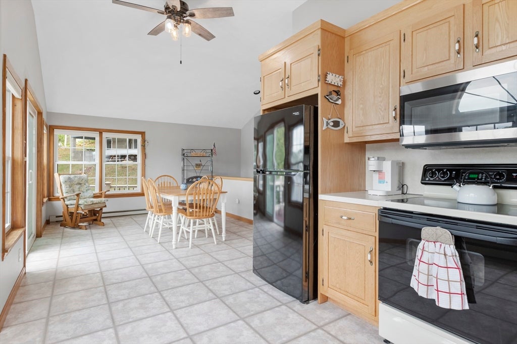 4 Shore Ln, Holland, MA Photo #10