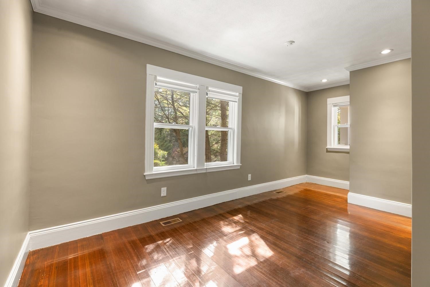 51 Wolcott Rd #1, Brookline, MA Photo #17