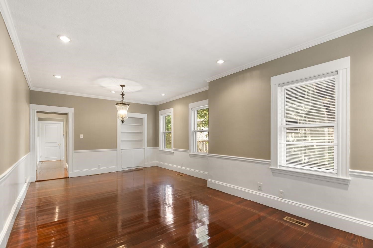 51 Wolcott Rd #1, Brookline, MA Photo #7