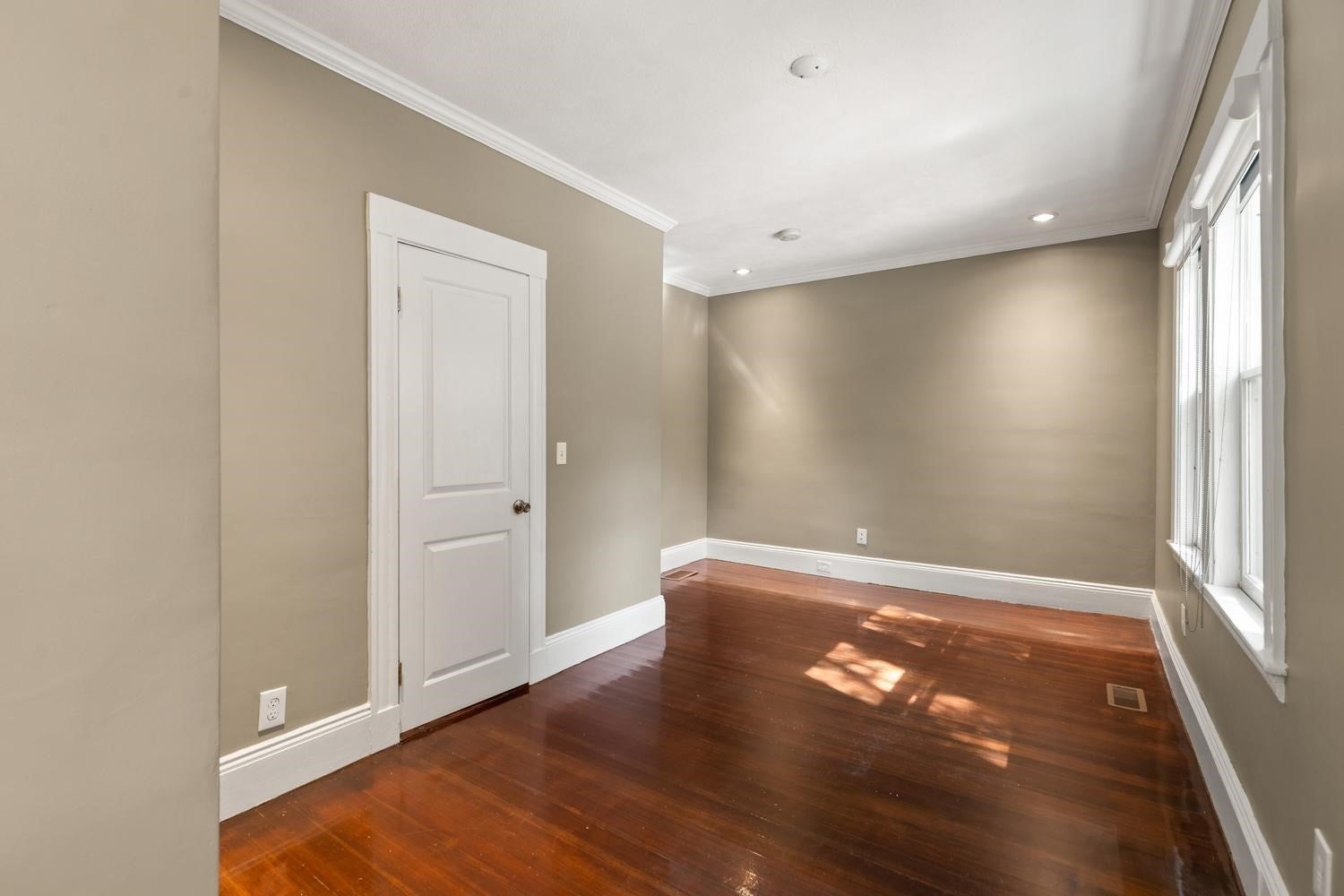 51 Wolcott Rd #1, Brookline, MA Photo #20