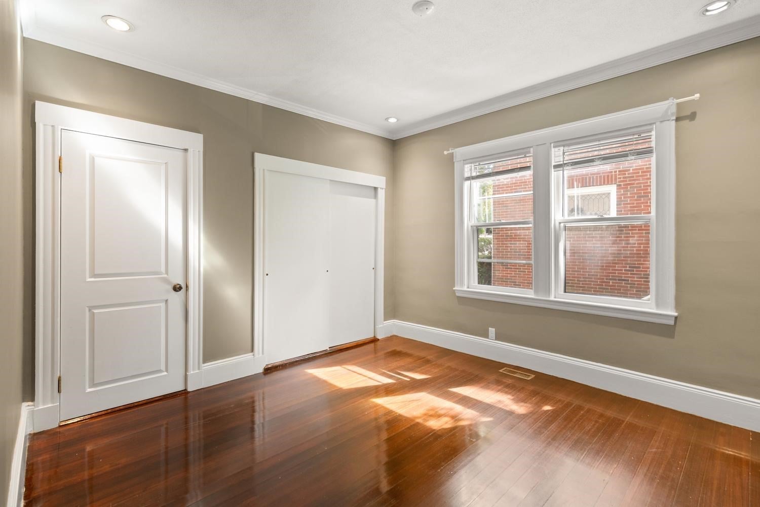 51 Wolcott Rd #1, Brookline, MA Photo #22