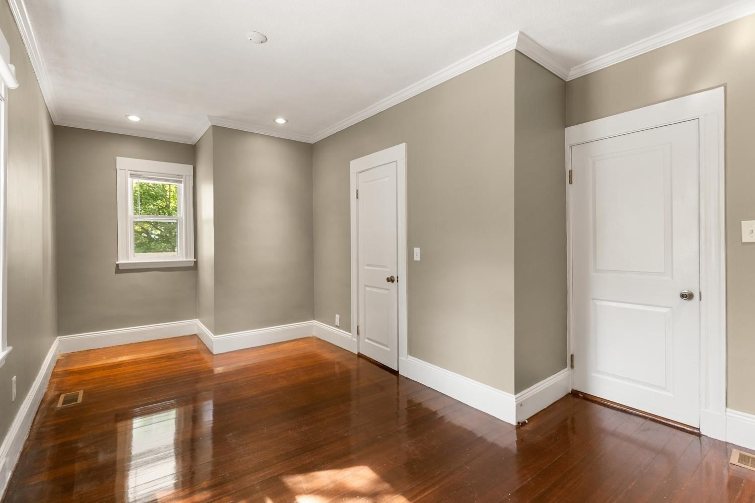 51 Wolcott Rd #1, Brookline, MA Photo #19
