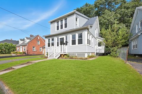 27 Greenwich St Ludlow MA 01056