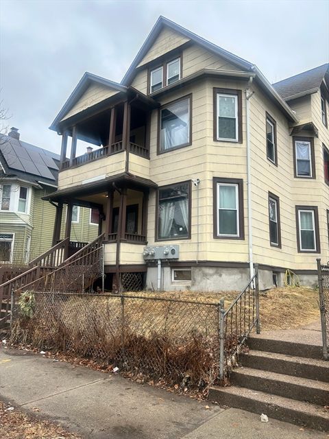 51 Acushnet Ave Springfield MA 01105