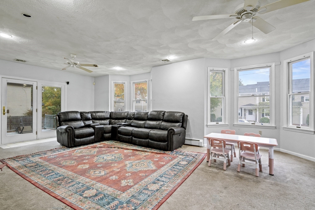18 Central St