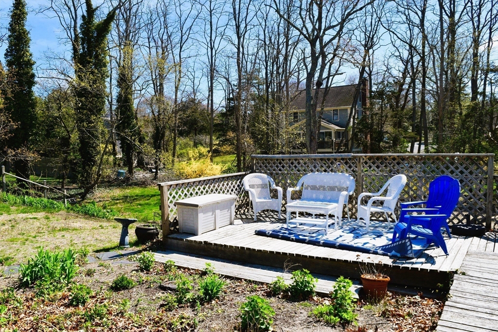 713 Sandwich Rd