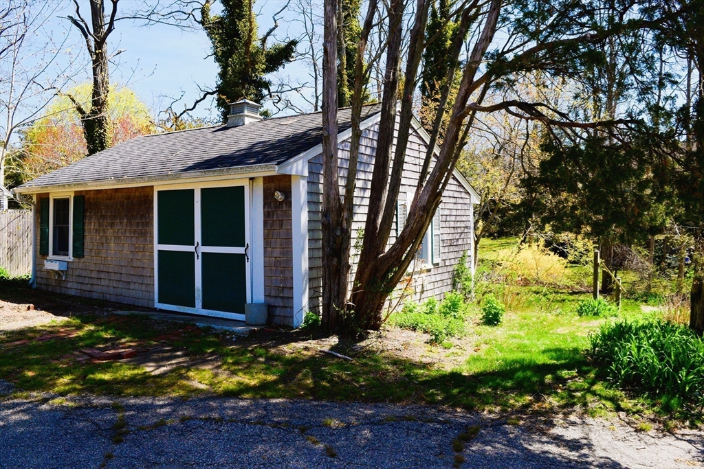 713 Sandwich Rd