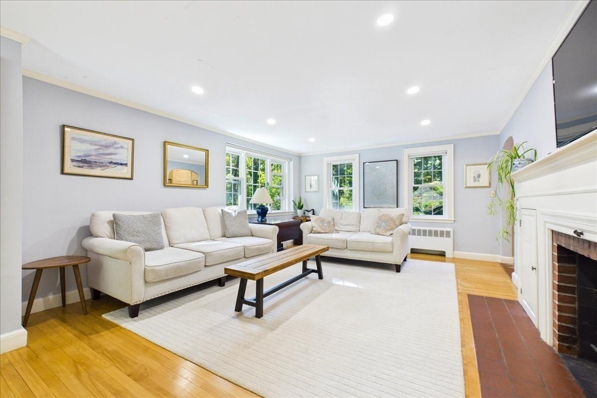 13 Millbrook Rd