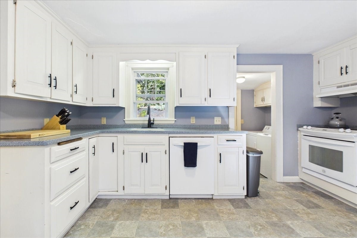 13 Millbrook Rd, Westwood, MA, 13 Millbrook Rd, Westwood, MA Photo #14
