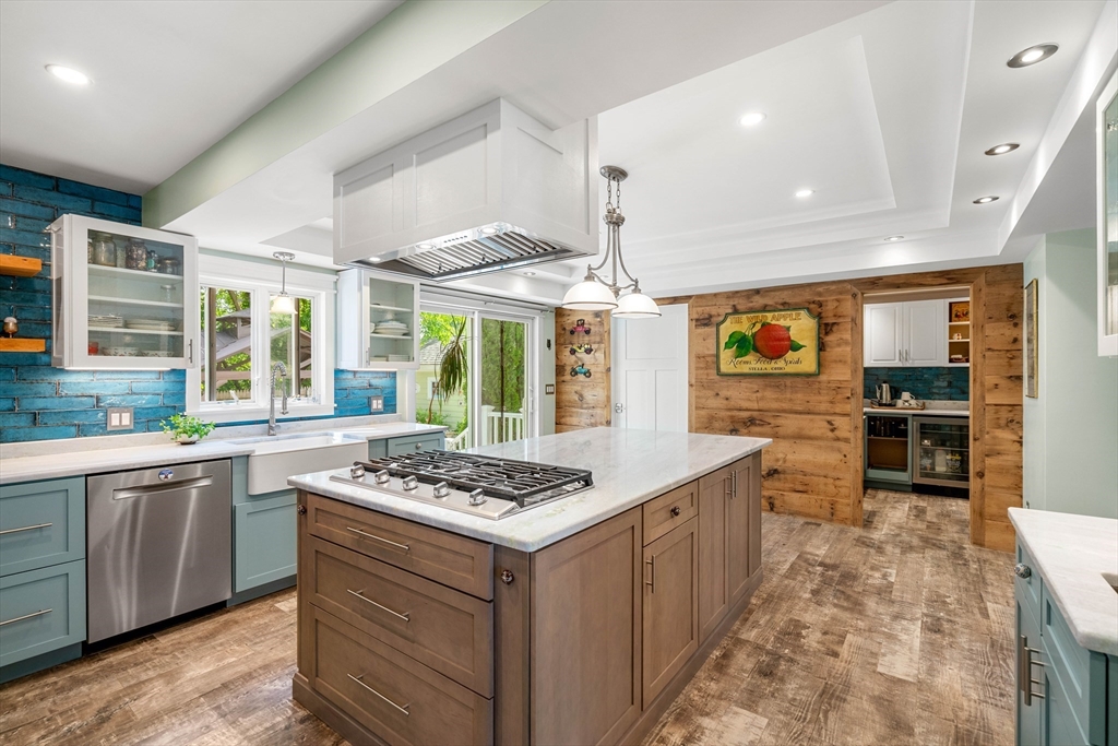 16 Pinehurst Ave