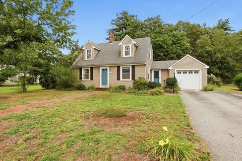 Photo of 29 Stedman St, Chelmsford, MA 01824 (MLS # 73550592)
