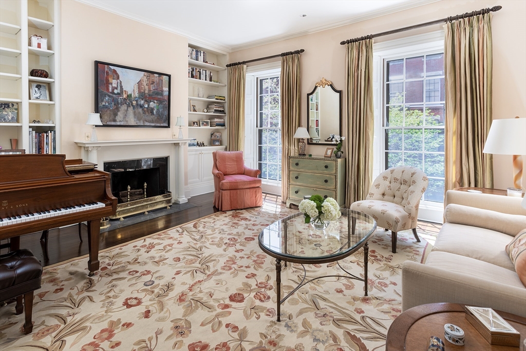 16 W Cedar St