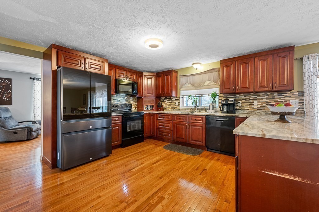 95 Loiselle Ave