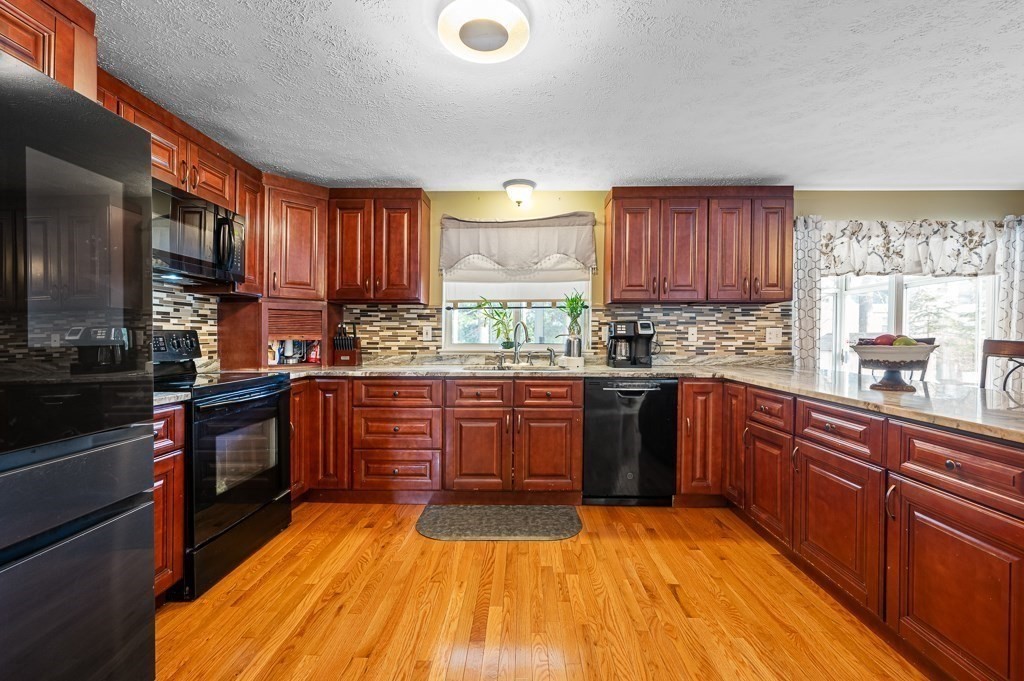 95 Loiselle Ave