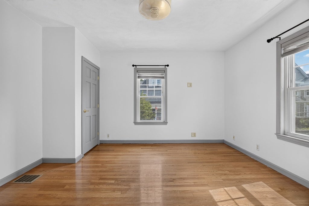 18 Henry St, Everett, MA, 18 Henry St, Everett, MA Photo #10