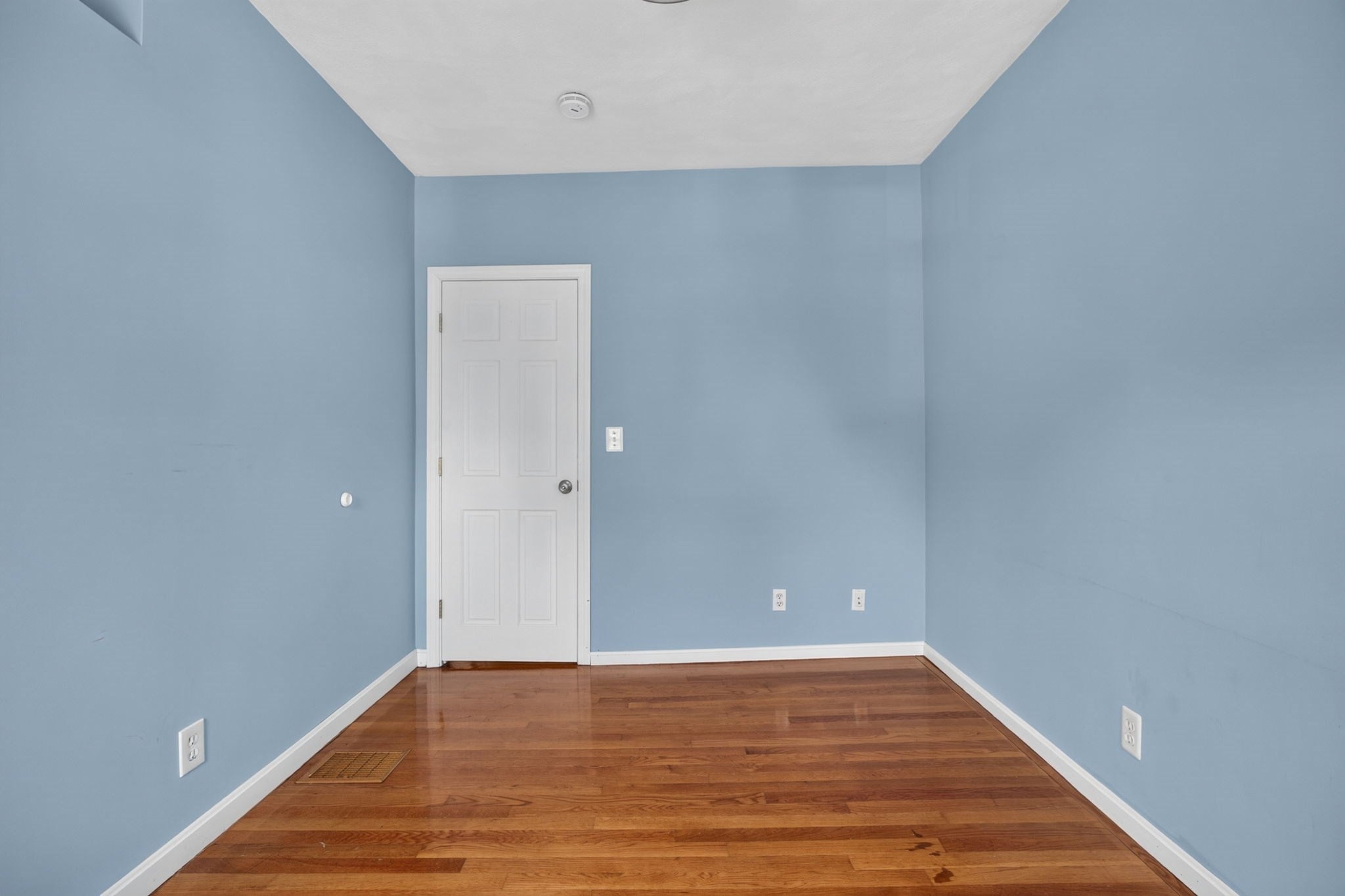 18 Henry St, Everett, MA Photo #14