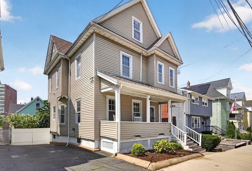 Photo of 18 Henry St, Everett, MA