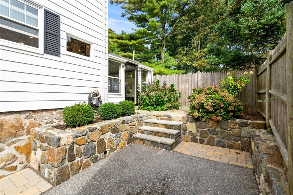 51 Lincoln Ave