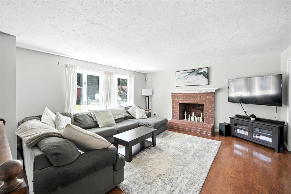 23 Murray Ave